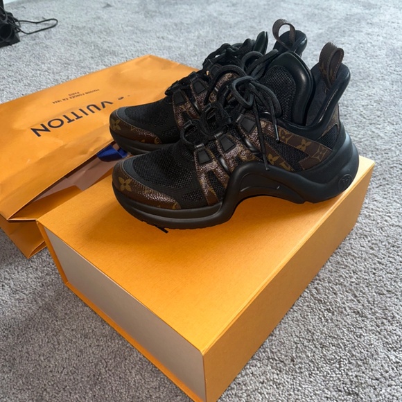 IV Archlight Sneakers - Picture 6 of 7